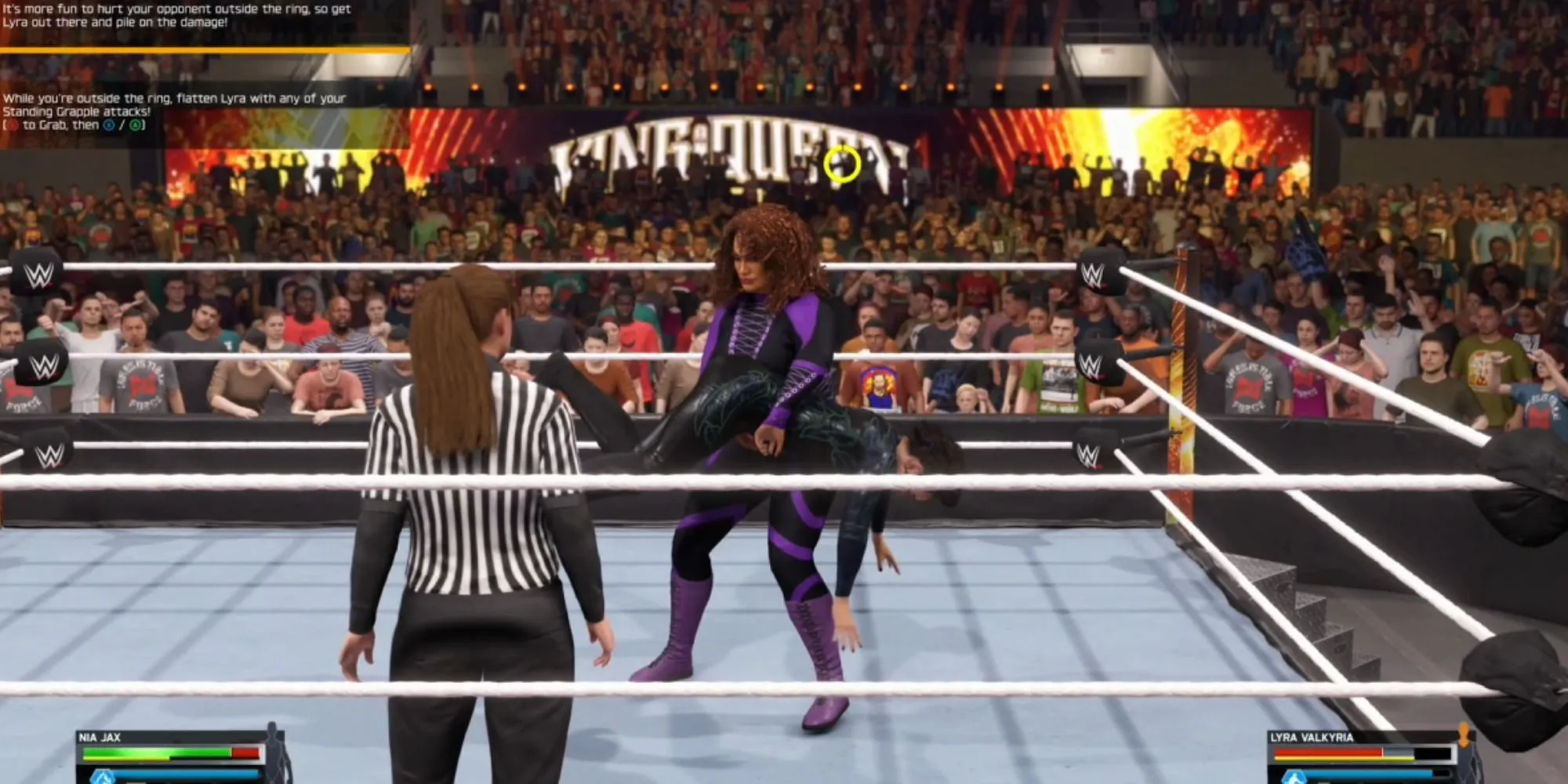 Cận cảnh Nia Jax và Lyra Valkyria trong một trận đấu WWE 2K25, minh họa cho cơ chế combo