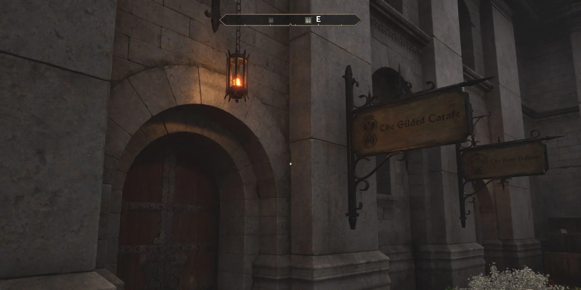 Cửa hàng Gilded Carafe tại Khu Chợ Phố Hoàng Đế (Imperial City) trong Oblivion Remastered, nơi mua bán dụng cụ Alchemy.