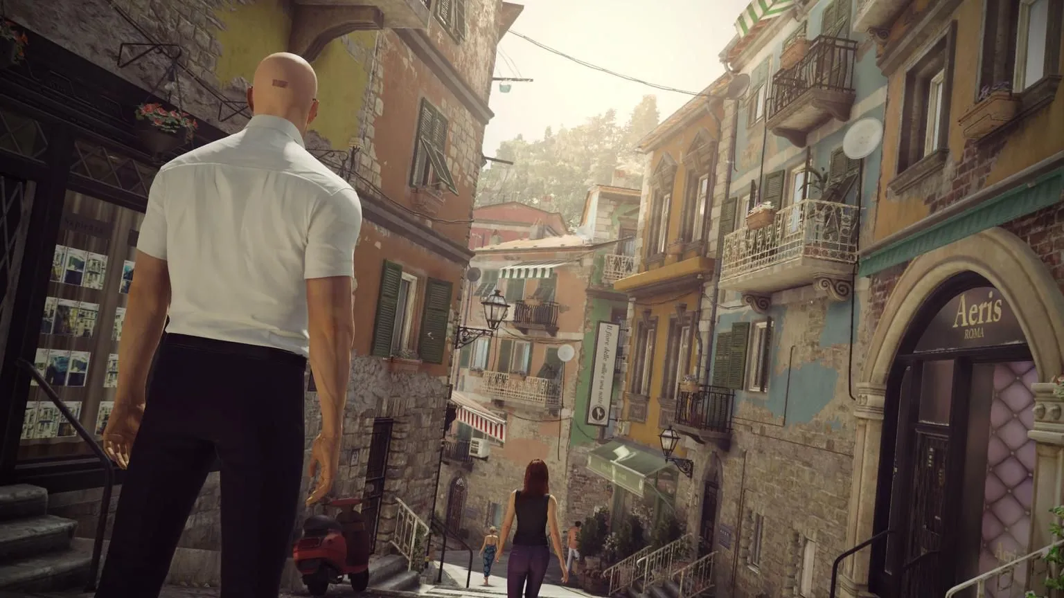 Đặc vụ 47 nhìn ra thành phố trong game Hitman 2016