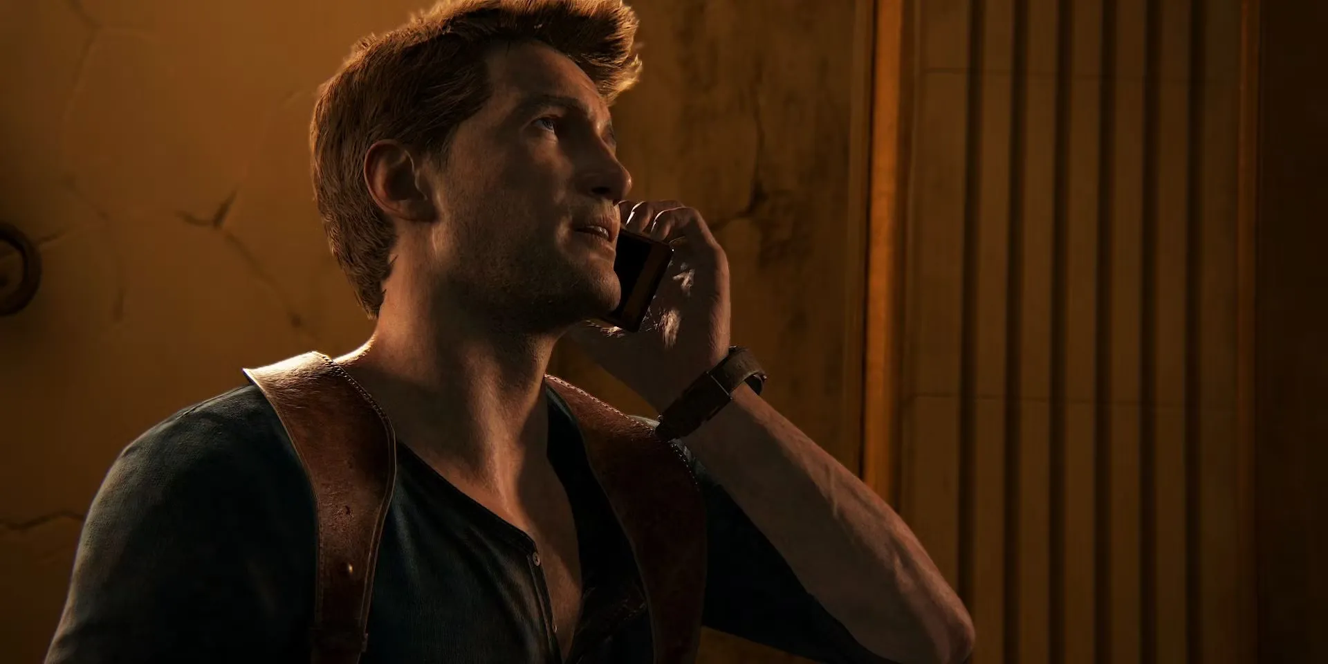 Nathan Drake và Sam Drake khám phá môi trường trong Uncharted 4, thể hiện yếu tố phiêu lưu và khám phá