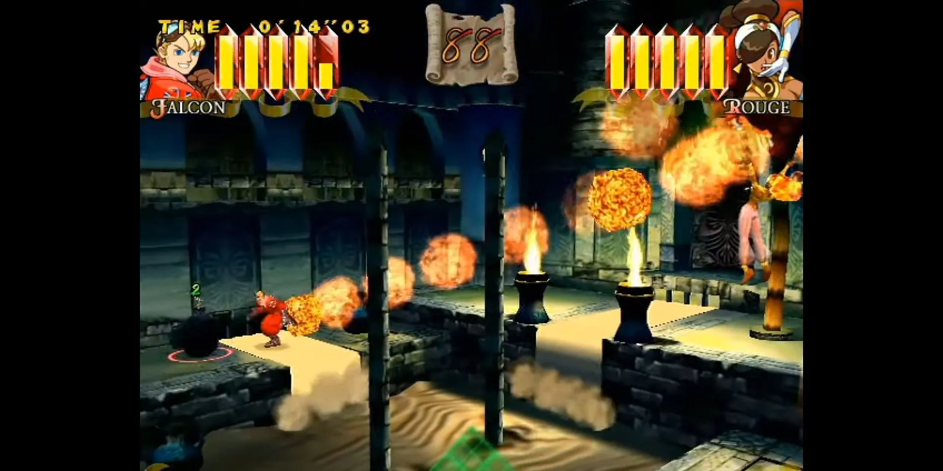 Nhân vật Rouge tung chiêu lửa vào Falcon trong game đối kháng Power Stone