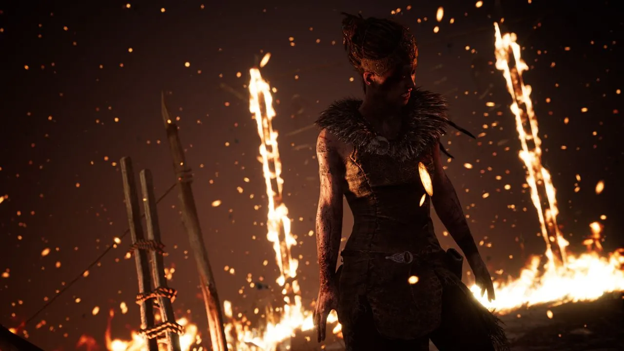 Nhân vật Senua trong game Hellblade Senua's Sacrifice với ánh mắt phức tạp