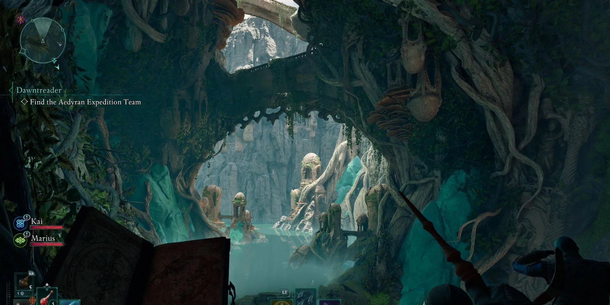 Nhân vật trong game Avowed khám phá một hang động tối, minh họa trải nghiệm chơi game trên Xbox Play Anywhere.