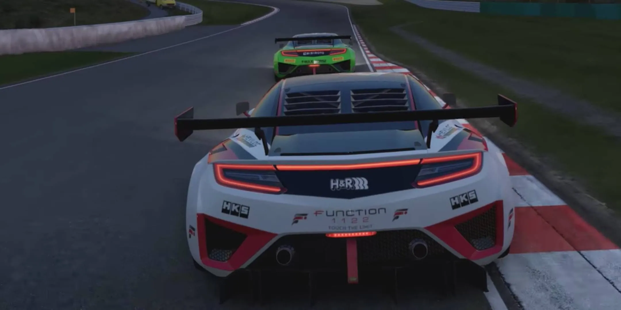 Nhiều chiếc xe đua chuyên nghiệp tranh tài trên đường đua thực tế trong Project Cars 2