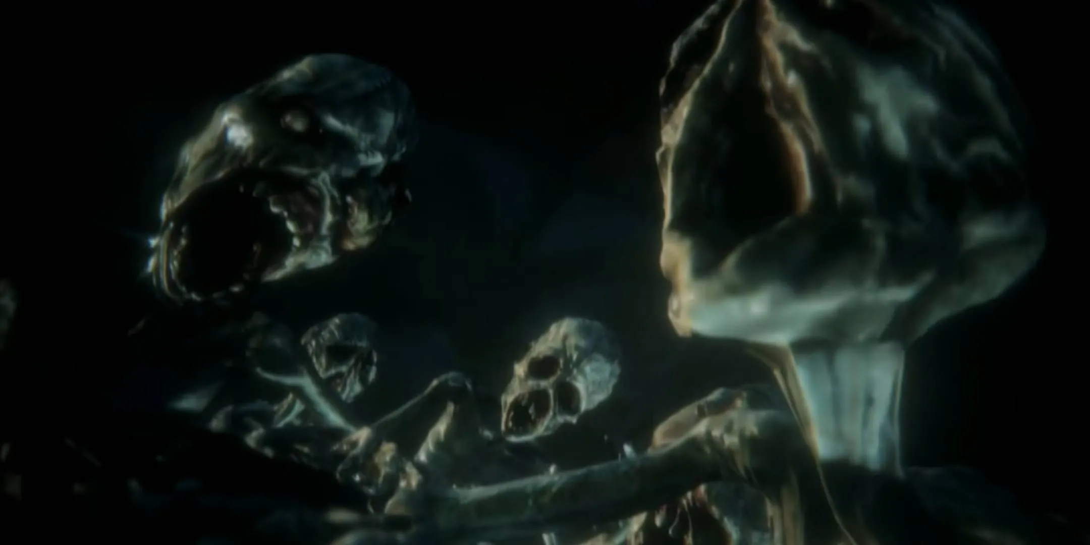Những sinh vật gớm ghiếc leo lên tấn công người chơi trong Bloodborne