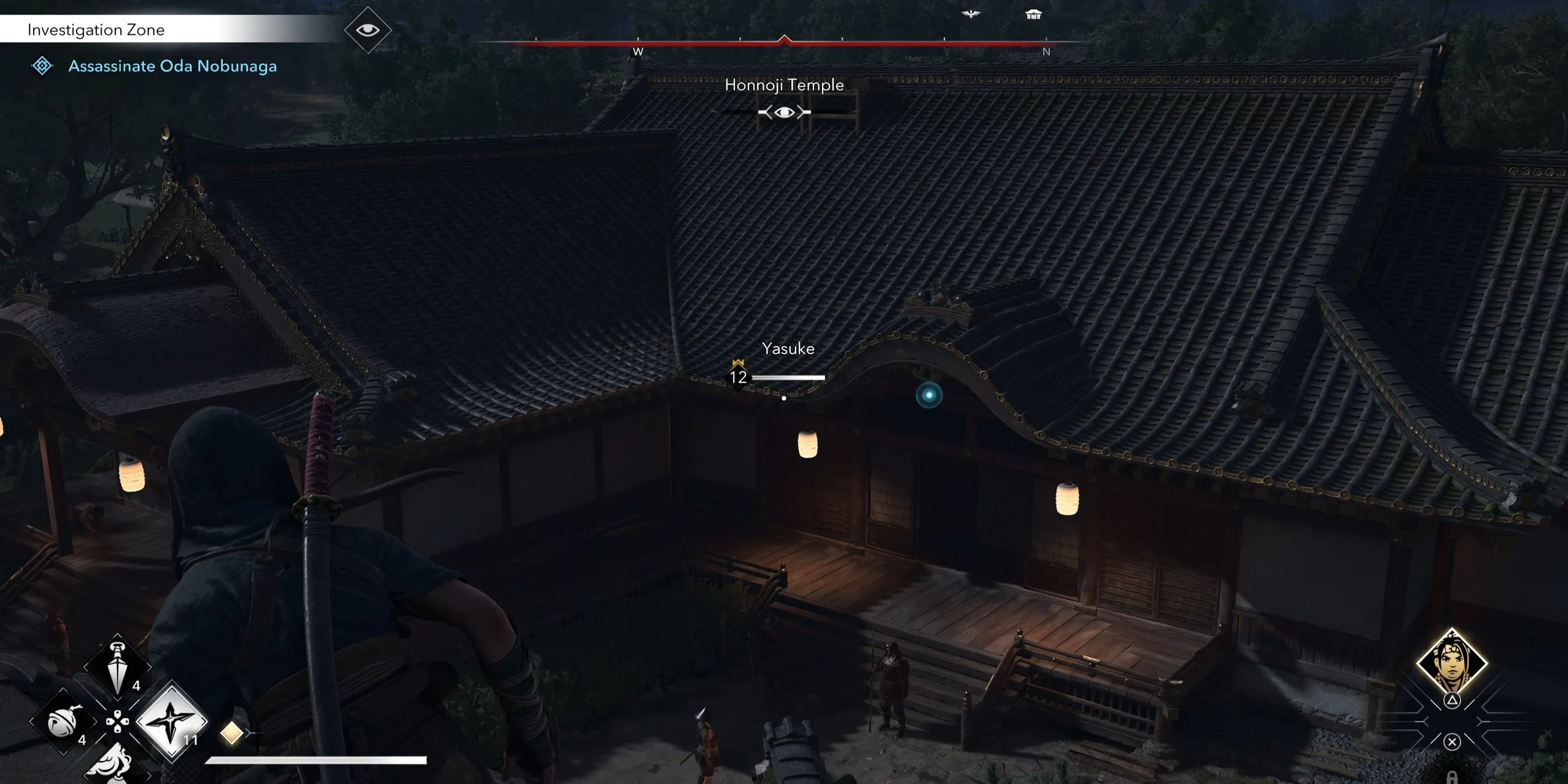 Phòng riêng của Oda Nobunaga với Yasuke đứng cạnh trong AC Shadows