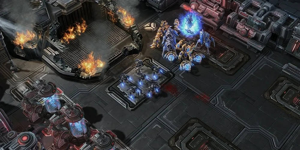 Quân đoàn Protoss trong StarCraft II, một trong ba phe phái có chiến dịch cốt truyện đồ sộ trong game RTS kinh điển này