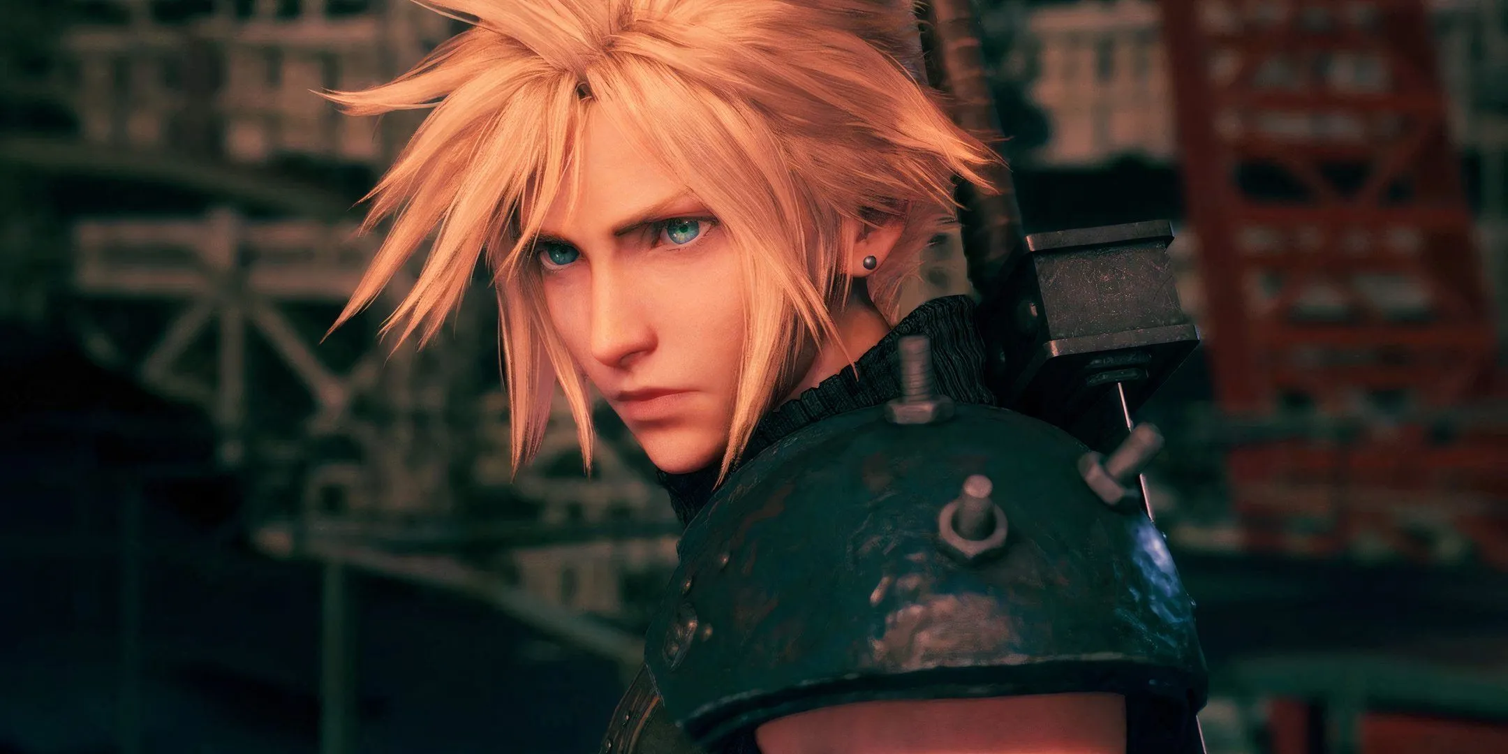Cloud Strife nhìn về phía sau với vẻ mặt căng thẳng trong Final Fantasy 7 Remake.