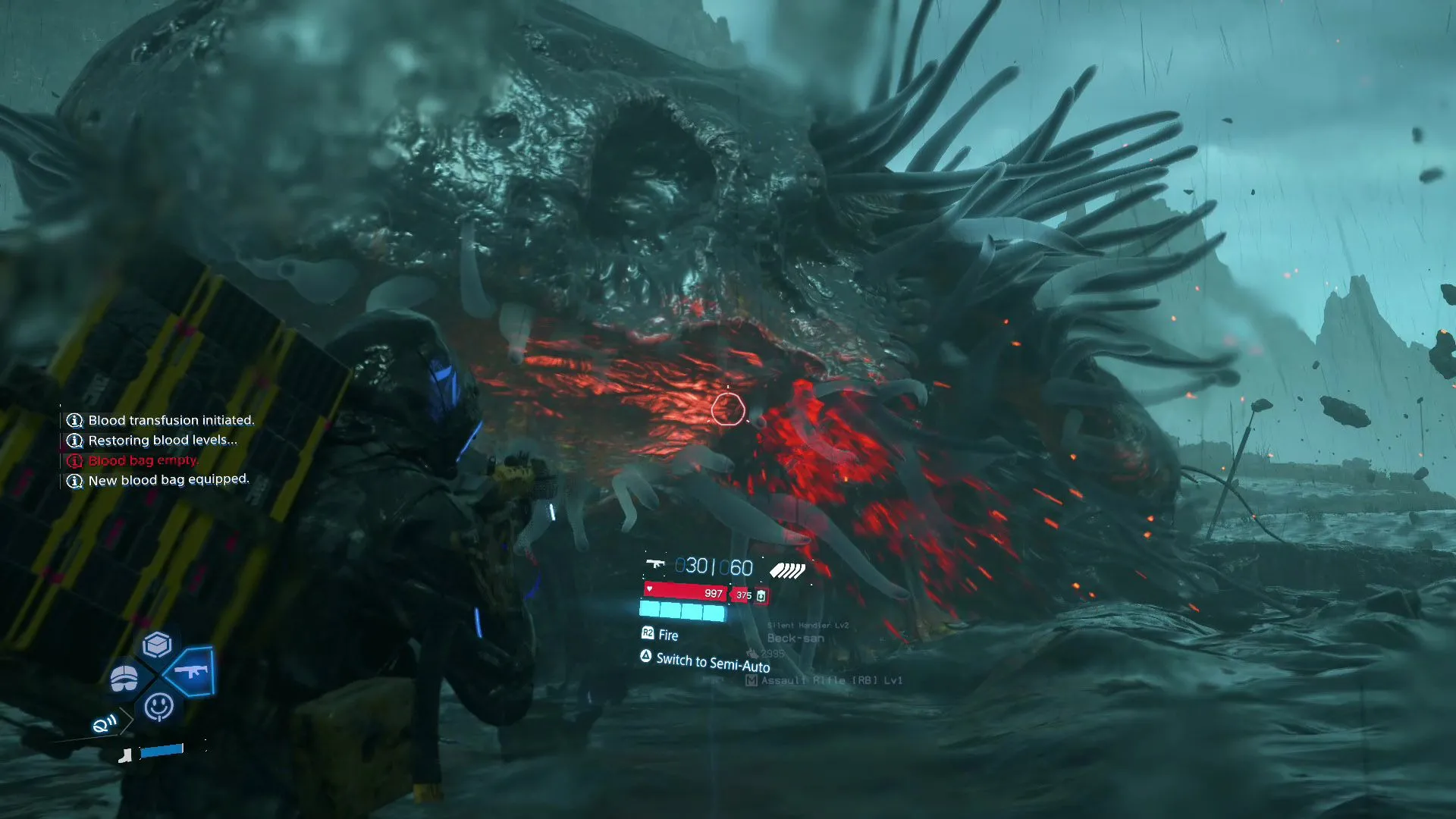 Giant BT với đòn tấn công nôn mảnh vỡ nguy hiểm, buộc Sam phải nhanh chóng né tránh trong Death Stranding 2.