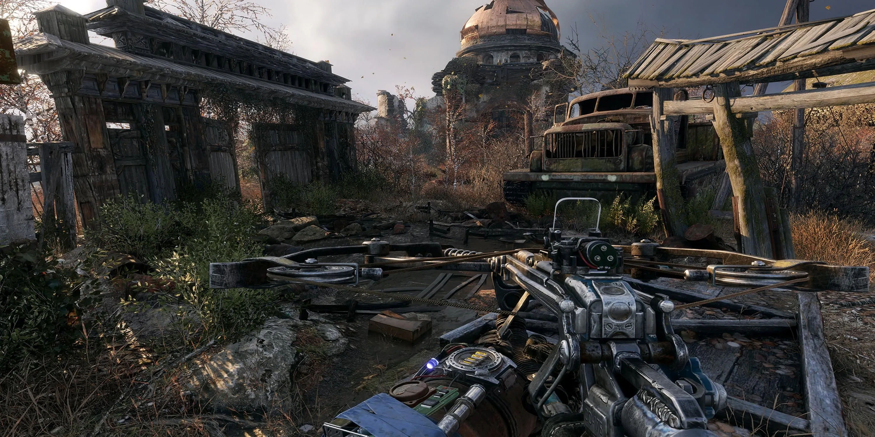 Nhìn các tòa nhà đổ nát trong Metro Exodus khi cầm súng