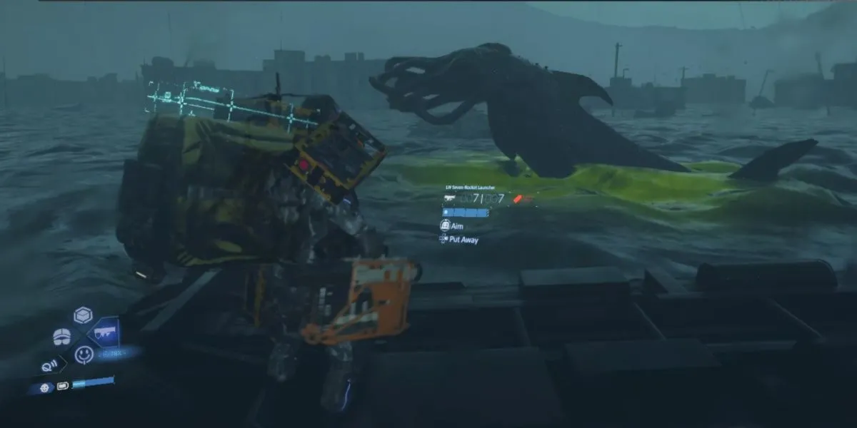 Sam chiến đấu với trùm Lord of the Tar Lake giữa hồ hắc ín để giành trophy Showdown tại Death Stranding 2