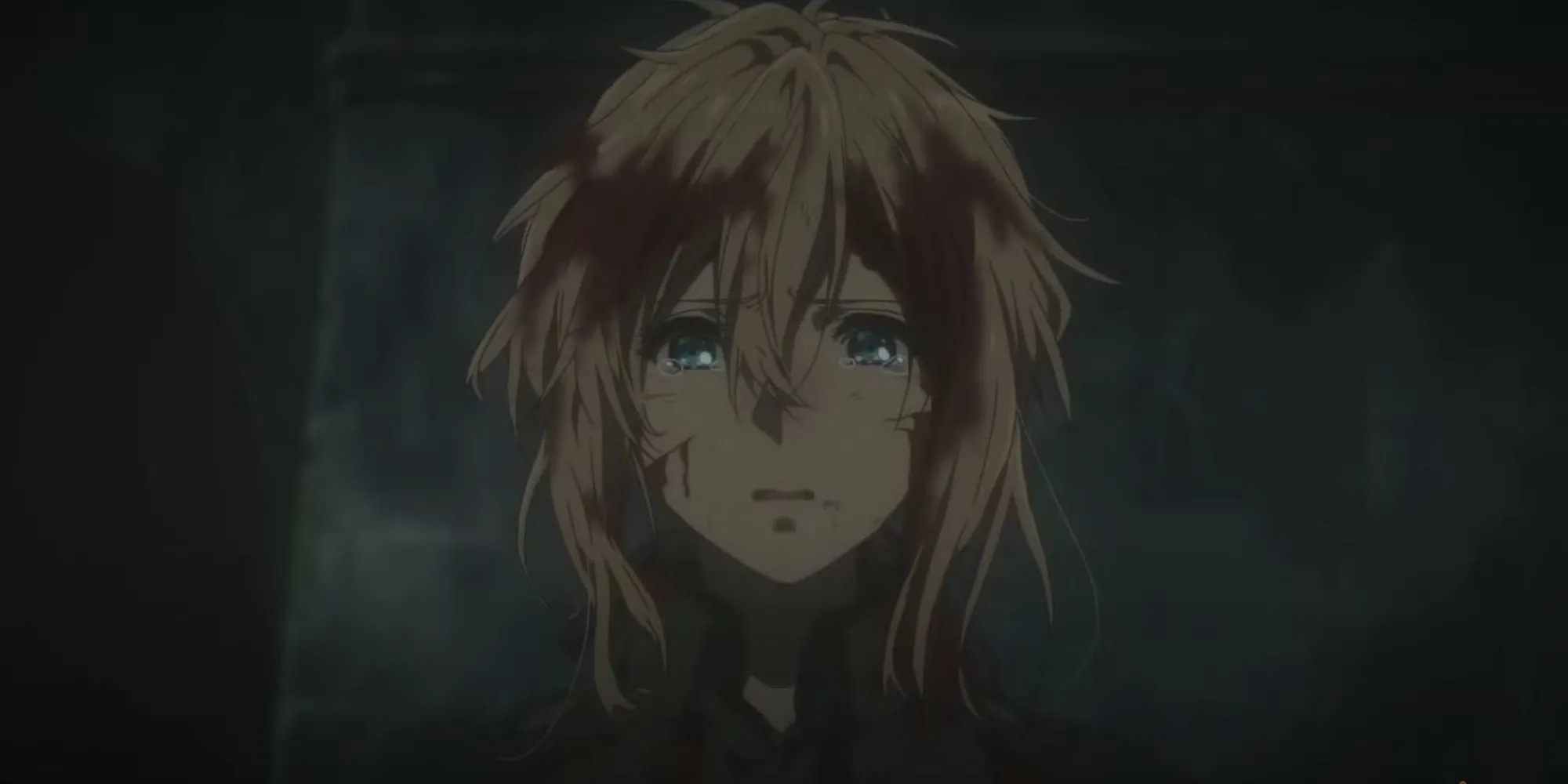 Violet Evergarden, một cựu binh vô cảm, học cách biểu lộ cảm xúc qua công việc viết thư